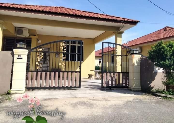 Kampong Sura Tengah Anggerik Homestay Dungun מראה חיצוני תמונה